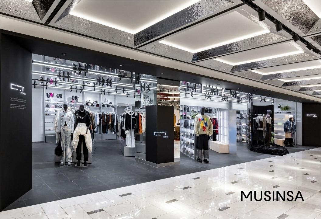 본문 이미지 - 무신사 엠프티 압구정 갤러리아점(무신사 제공)