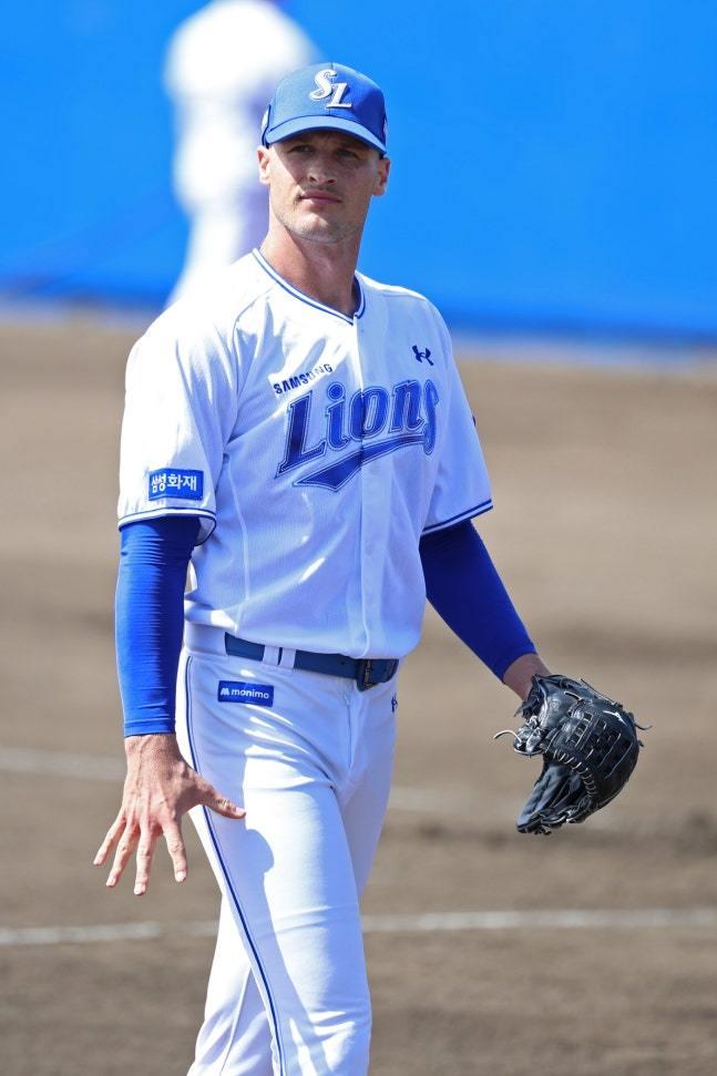 본문 이미지 - 부상으로 조기 귀국한 삼성 외국인 투수 맷 매닝.(삼성 라이온즈 제공)