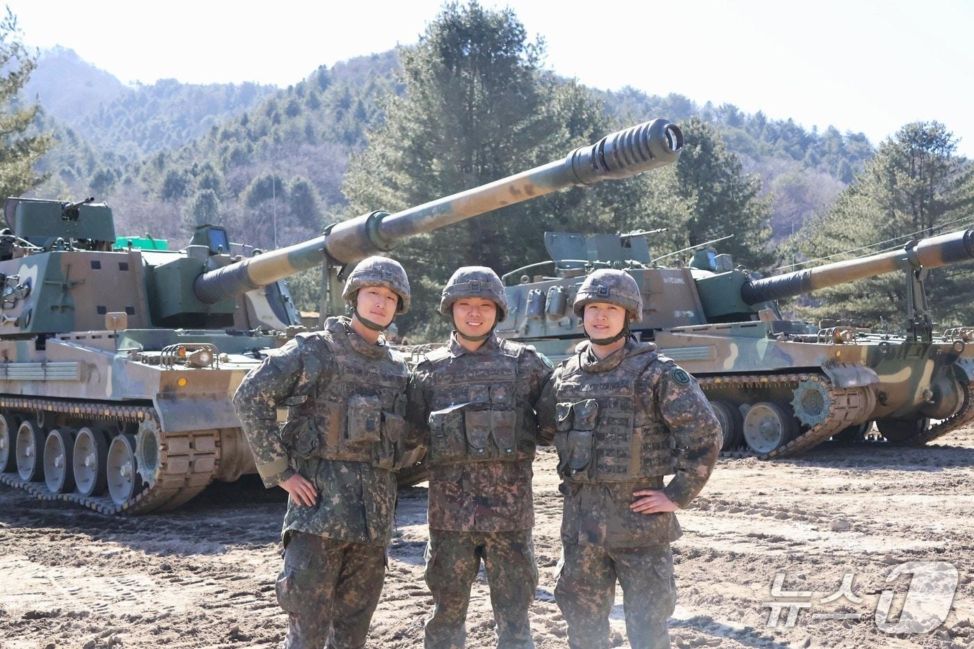 본문 이미지 -  명성포병대대  소속 임현진중사, 최영수중사, 권혁우 중사.(육군 2포병여단 제공, 재판매 및 DB금지)