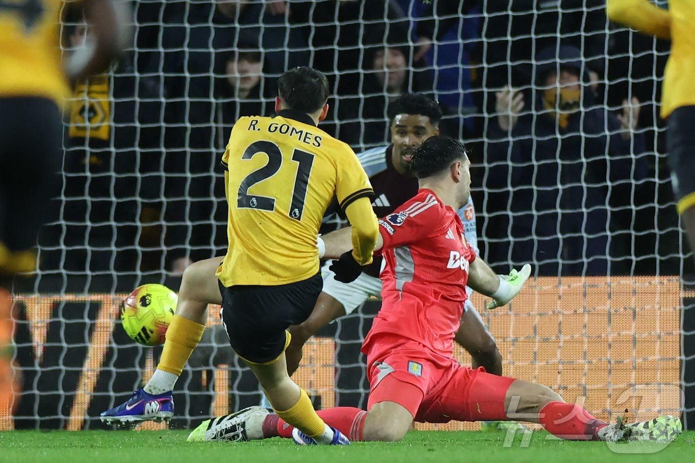 본문 이미지 - 울버햄튼이 애스턴 빌라를 2-0으로 이겼다. ⓒ AFP=뉴스1