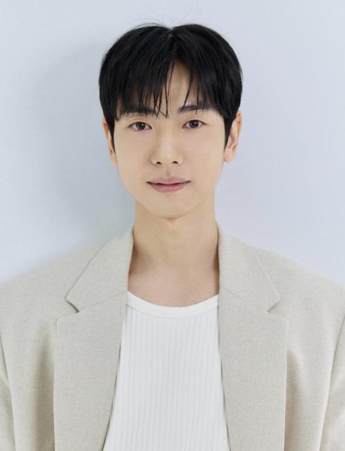 본문 이미지 - 배우 장유상/ 사진=장유상 인스타그램 갈무리