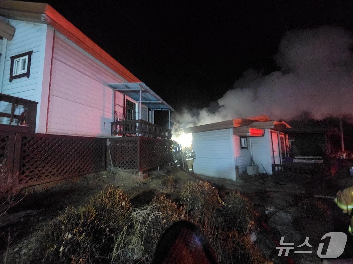 본문 이미지 - 양주 화재 현장.(경기도북부소방재난본부 제공. 재판매 및 DB 금지)/뉴스1 