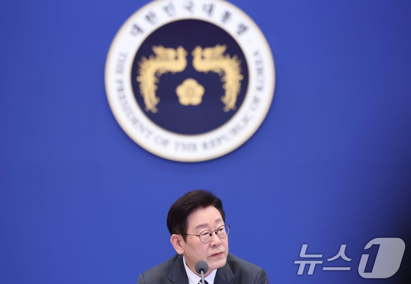 본문 이미지 - 이재명 대통령이 3일 청와대에서 열린 국무회의에서 발언을 하고 있다. (청와대통신사진기자단) 2026.2.3/뉴스1 ⓒ News1 이재명 기자