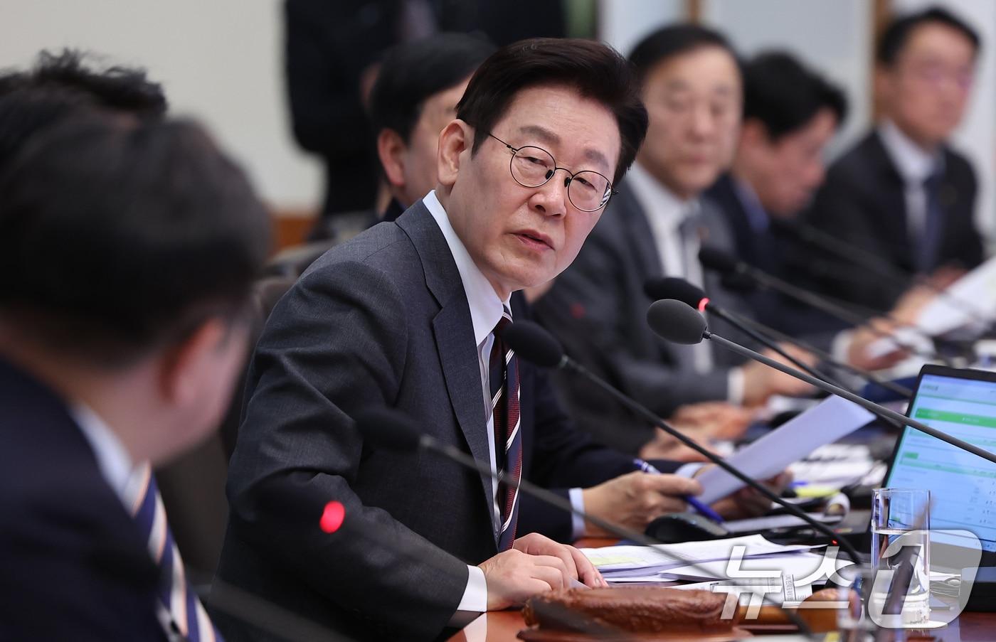 본문 이미지 - 이재명 대통령이 3일 청와대에서 열린 국무회의에서 발언을 하고 있다. (청와대통신사진기자단) 2026.2.3/뉴스1 ⓒ News1 이재명 기자