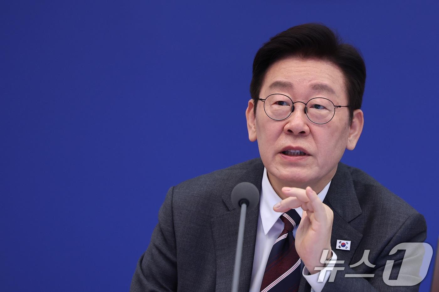 본문 이미지 - 이재명 대통령이 3일 청와대에서 열린 국무회의에서 발언을 하고 있다. (청와대통신사진기자단) 2026.2.3/뉴스1 ⓒ News1 이재명 기자