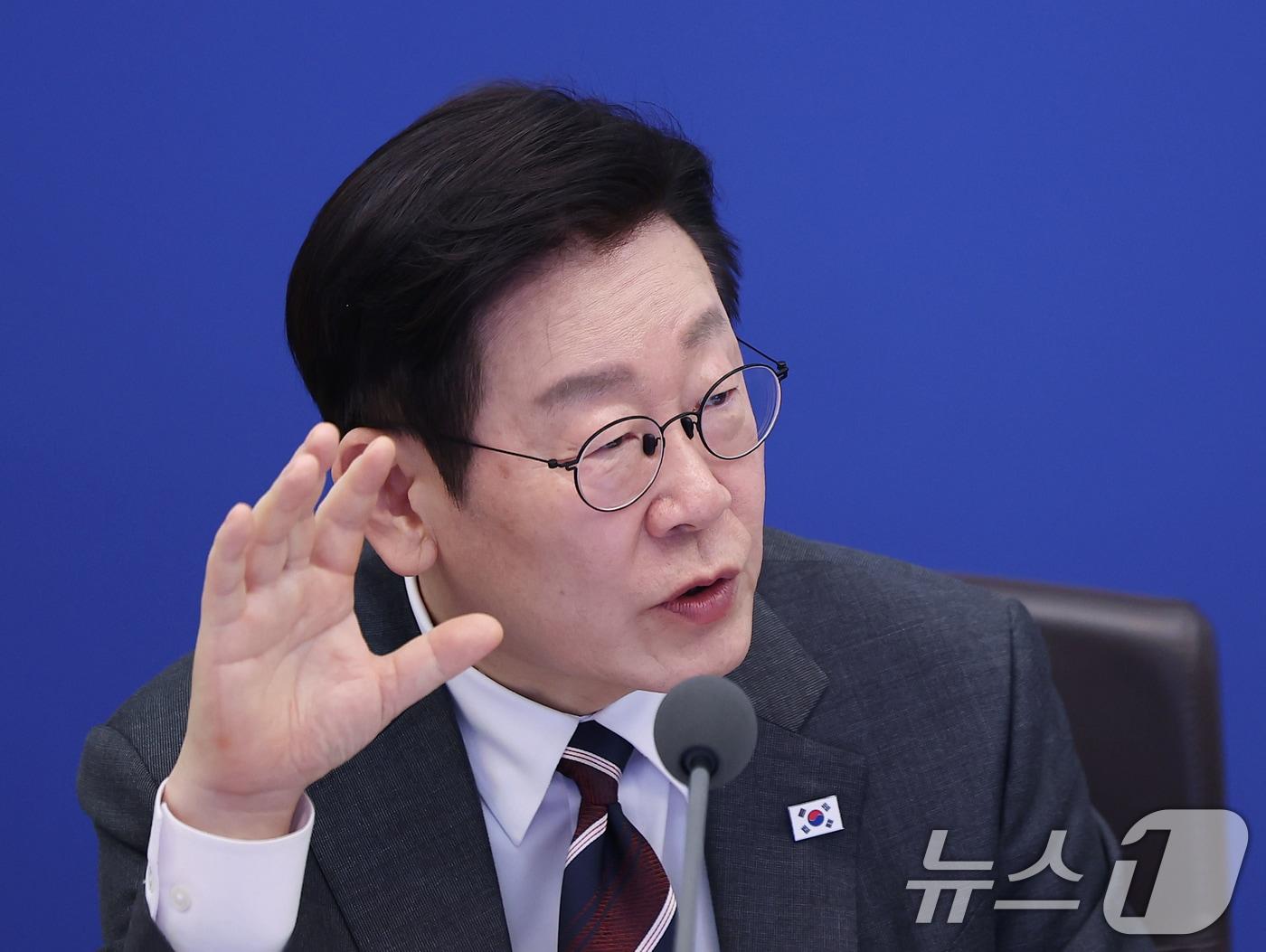 본문 이미지 - 이재명 대통령이 3일 청와대에서 열린 국무회의에서 발언을 하고 있다. (청와대통신사진기자단) 2026.2.3/뉴스1 ⓒ News1 이재명 기자