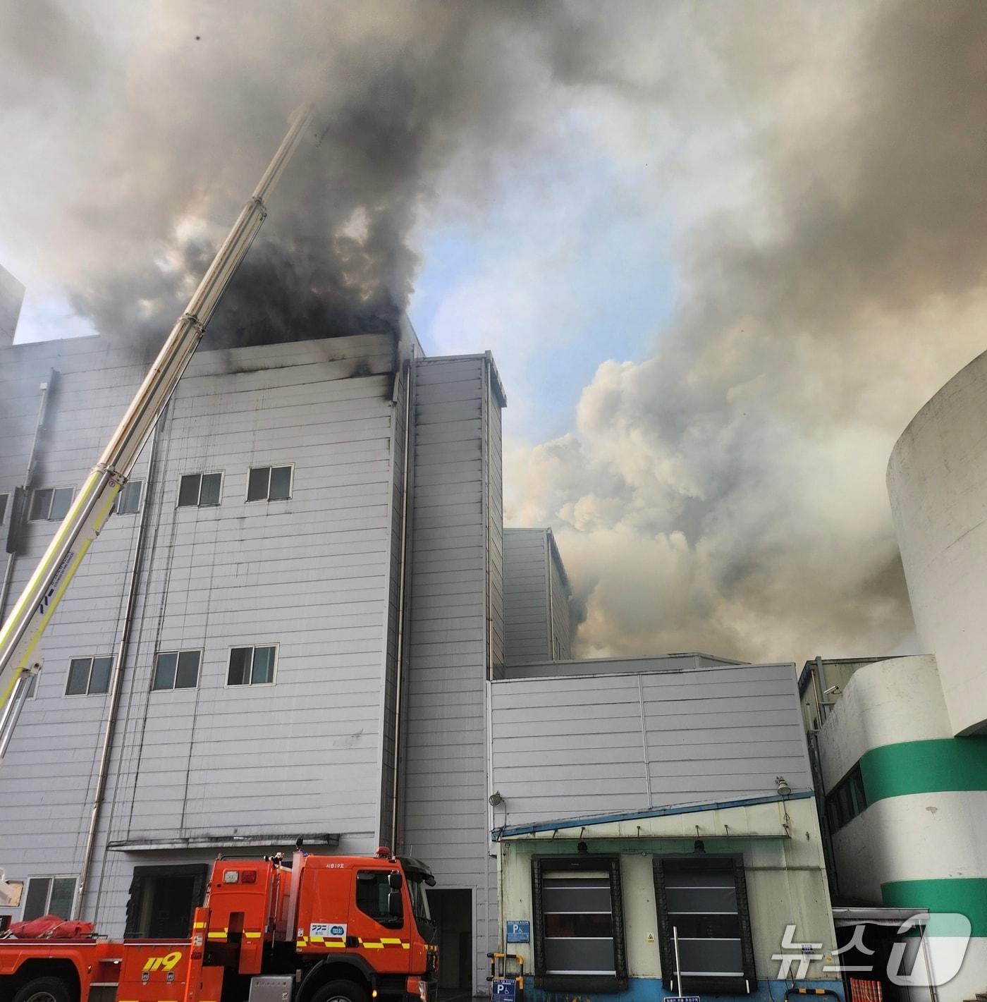 본문 이미지 -  화재 현장. (경기도소방재난본부 제공. 재판매 및 DB 금지) 2026.2.3/뉴스1