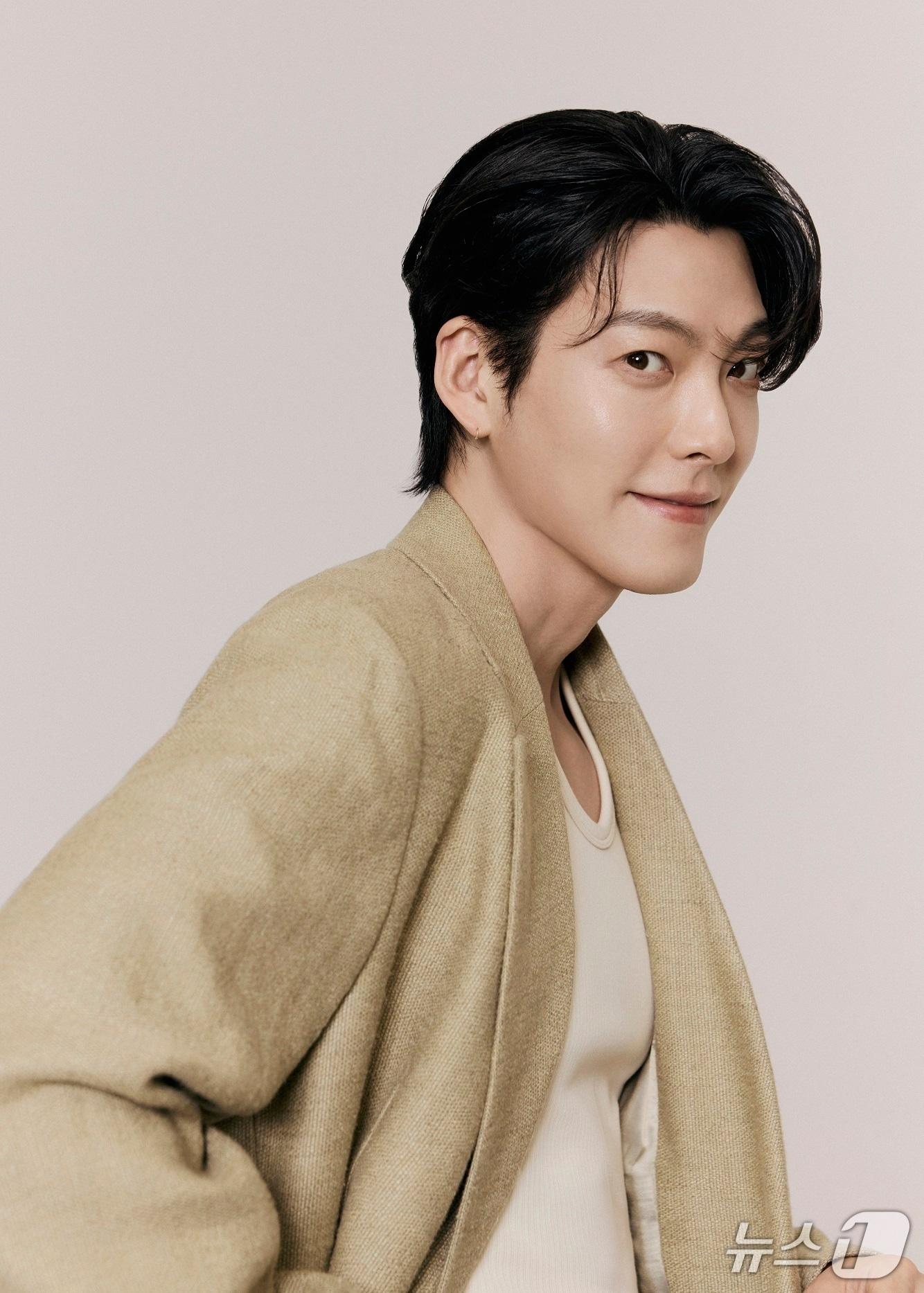 본문 이미지 - 폴스타코리아 앰배서더로 선정된 배우 김우빈. (폴스타코리아 제공) 