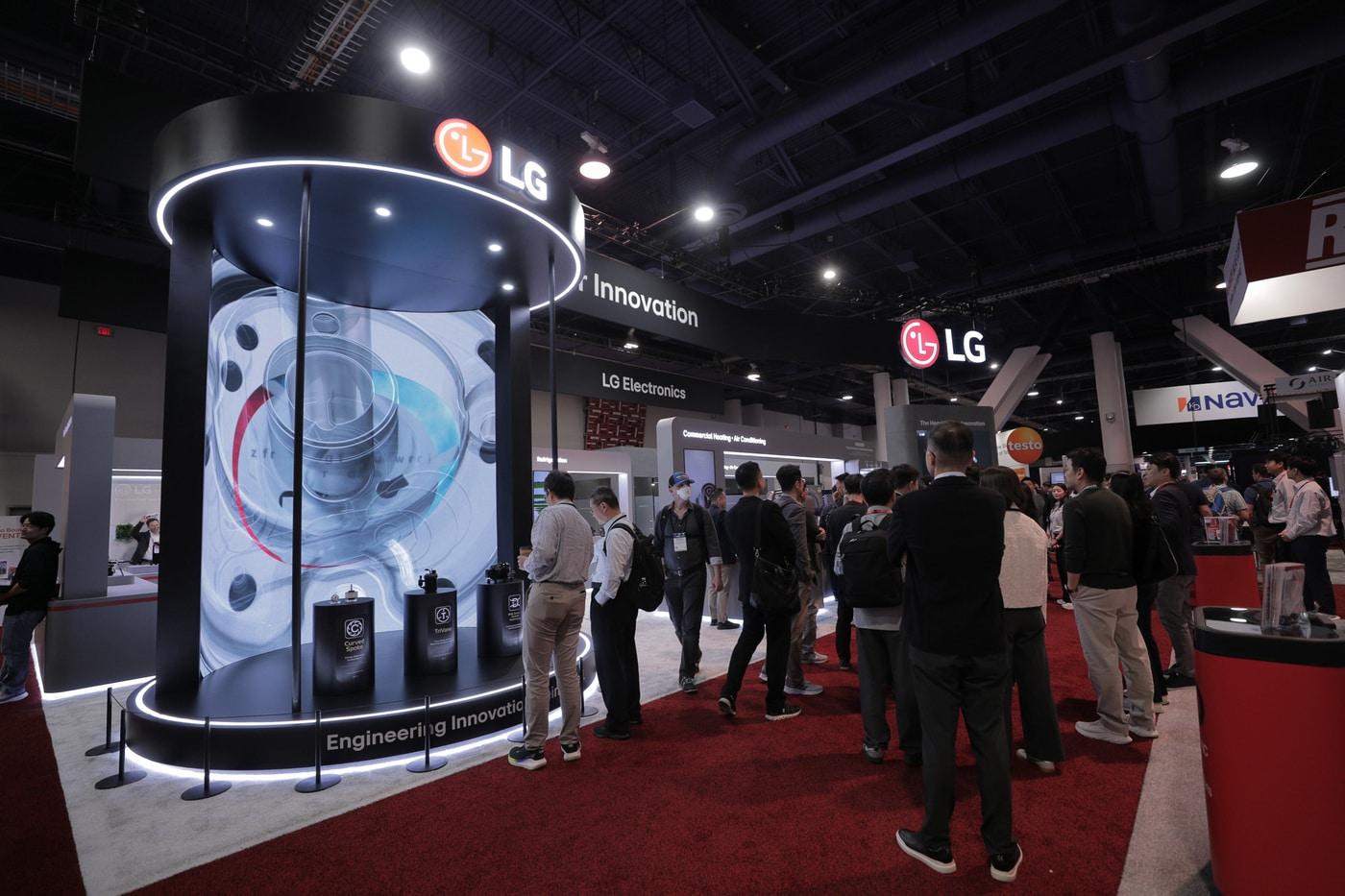 본문 이미지 - LG전자는 4일(현지시간)까지 진행되는 북미 최대 공조전시회 'AHR EXPO(The International Air-Conditioning Heating Refrigerating Exposition) 2026'에 참가해 북미 지역에 특화된 유니터리(Unitary) 시스템부터 인공지능(AI) 데이터센터 냉각설루션까지 고효율 주거용·상업용·산업용 HVAC 설루션을 선보였다.(LG전자제공)