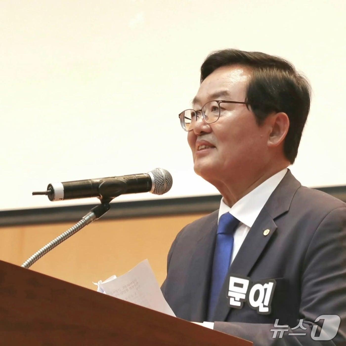 본문 이미지 - 문인 광주 북구청장의 모습. 뉴스1 DB