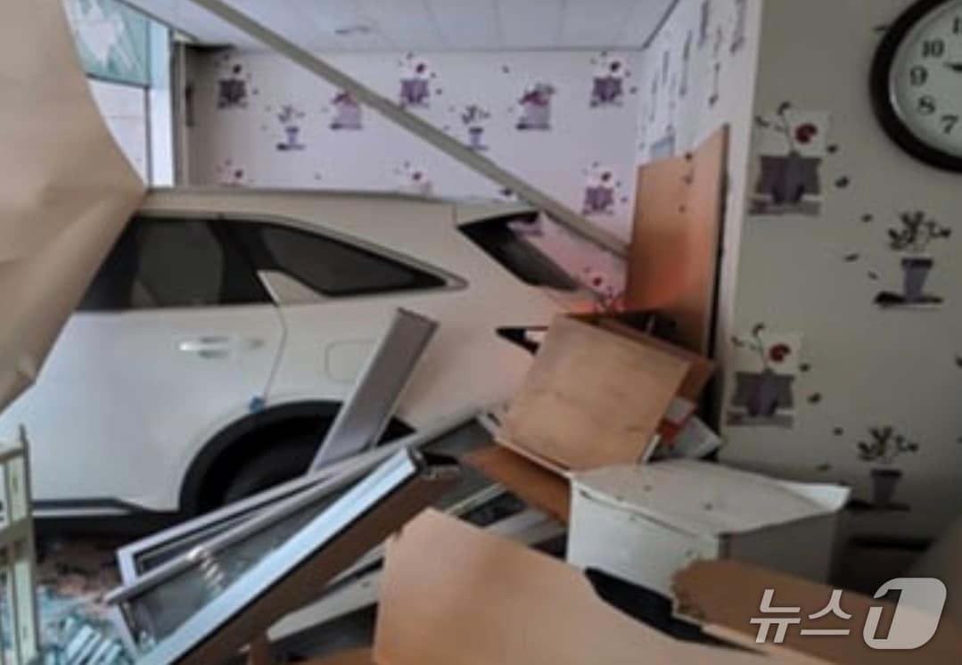 본문 이미지 - 사고 현장. (경기도소방재난본부 제공. 재판매 및 DB 금지) 2026.2.4/뉴스1