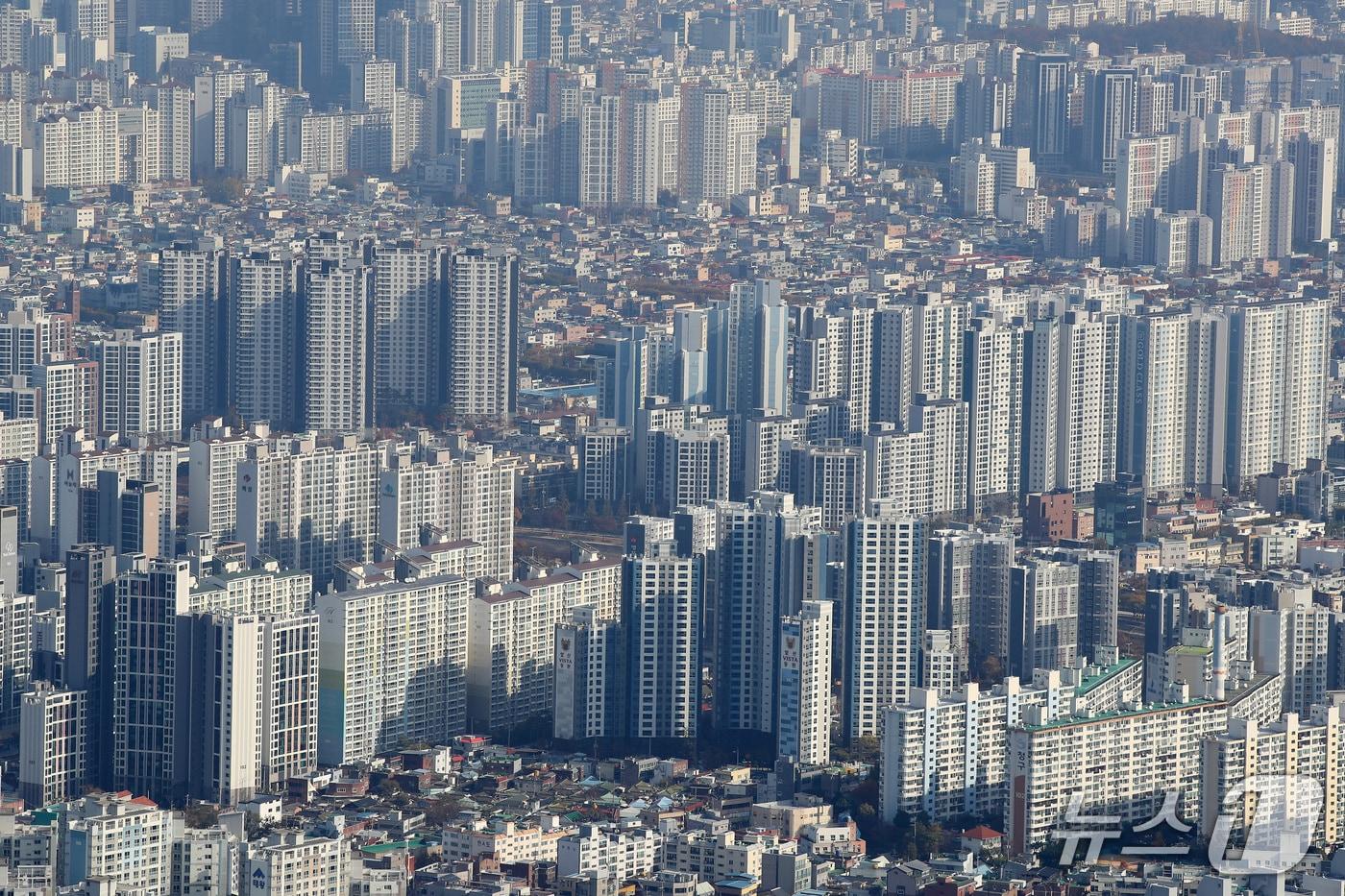 본문 이미지 - 아파트가 빽빽이 들어선 대구 도심 전경.(뉴스1 자료)