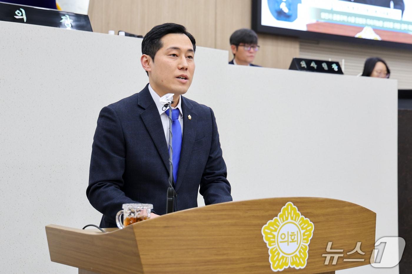 본문 이미지 - 4일 열린 제126회 당진시의회 임시회 5분 자유발언을 하고 있는 박명우 당진시의회 의원(당진시의회 제공. 재판매 및 DB금지)2026.2.4/뉴스1