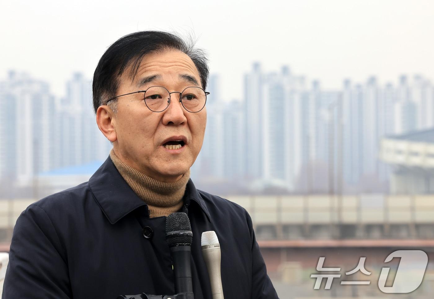 본문 이미지 - 김윤덕 국토교통부 장관. 2026.2.4 ⓒ 뉴스1 이호윤 기자