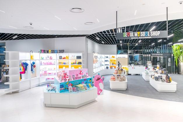 본문 이미지 - 서울마이소울샵 서울갤러리점 전경(서울관광재단 제공)