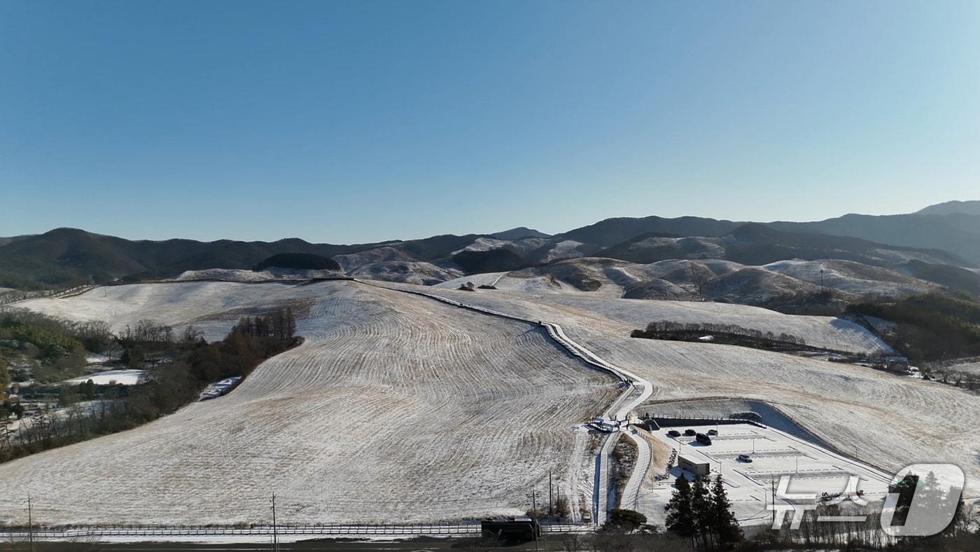 본문 이미지 - 운산면 서산한우목장길 전경(서산시 제공. 재판매 및 DB금지)2026.2.5/뉴스1