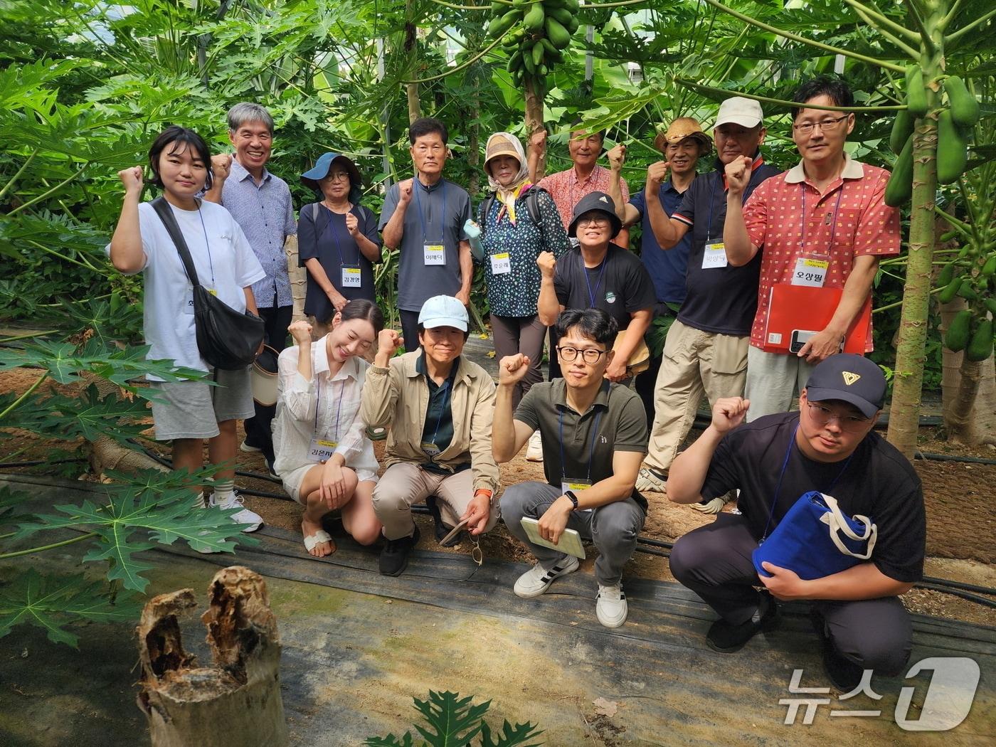 본문 이미지 - 새해농업인 실용교육 현장 견학 모습(당진시 제공. 재판매 및 DB금지)2026.2.5/뉴스1