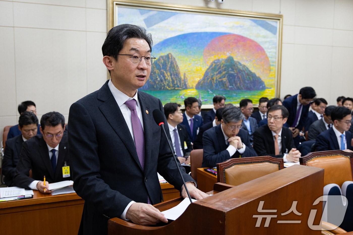 본문 이미지 - 이억원 금융위원장. 2026.2.5/뉴스1 ⓒ News1 유승관 기자