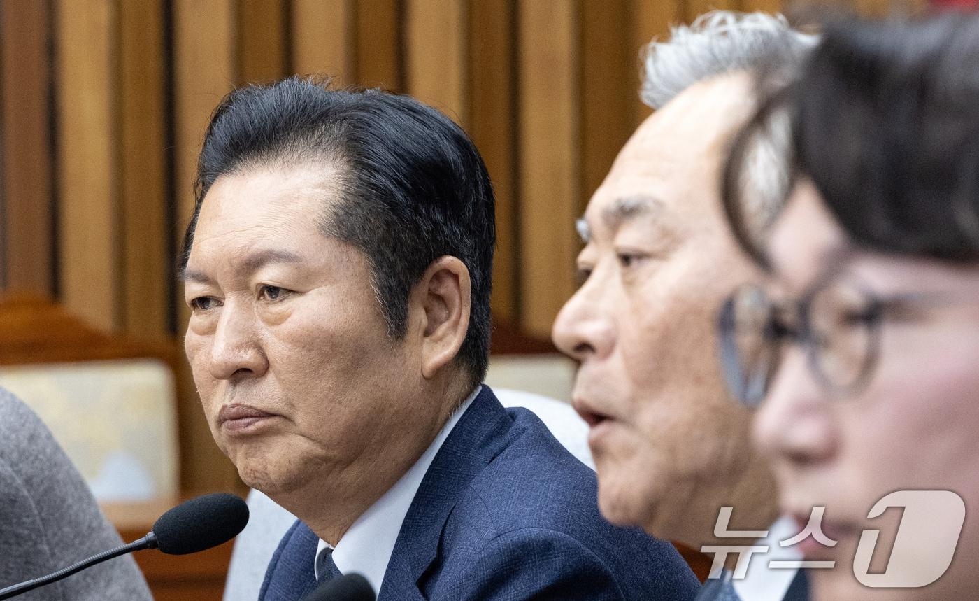 본문 이미지 - 정청래 더불어민주당 대표. 2026.2.5/뉴스1 ⓒ News1 이승배 기자