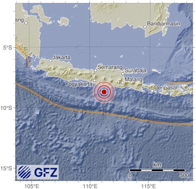 본문 이미지 - 독일 지구과학연구센터(GFZ)는 이날 오전 1시 6분쯤 인도네시아 자바서 남부 해역에서 규모 5.8의 지진이 났다고 밝혔다. /GFZ