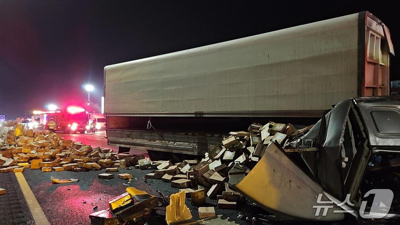 본문 이미지 - 사고 현장 모습.(독자 송영훈 씨 제공. 재판매 및 DB금지)/뉴스1