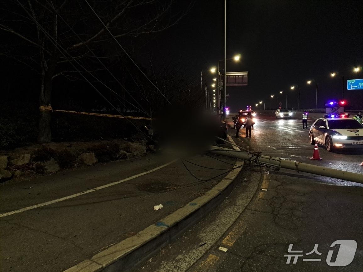 본문 이미지 - 사고 현장 모습 (부산경찰청 제공. 재판매 및 DB금지)