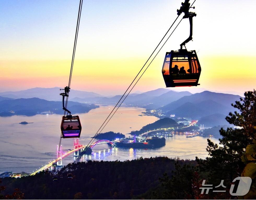 본문 이미지 - 사천바다케이블카 전경(사천시 제공. 재판매 및 DB금지).
