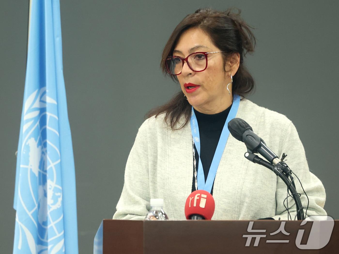 본문 이미지 - 엘리자베스 살몬 유엔 북한인권특별보고관이 6일 오전 서울 종로구 서울글로벌센터에서 기자회견을 하고 있다. 2026.2.6 / ⓒ 뉴스1 황기선 기자