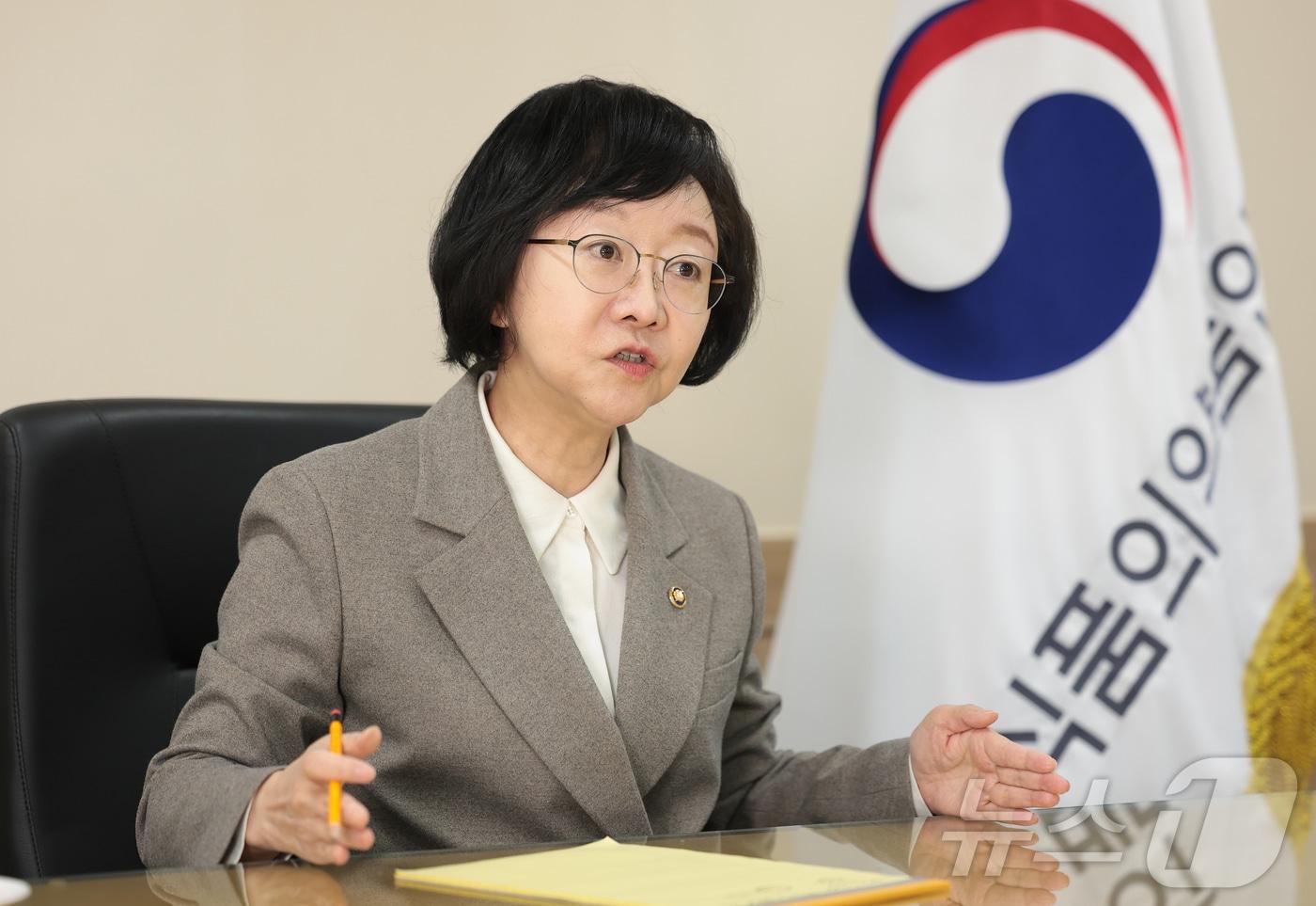 본문 이미지 - 오유경 식약처장이 6일 서울 양천구 서울지방식품의약품안전청에서 뉴스1과의 인터뷰를 하고 있다. ⓒ 뉴스1 권현진 기자