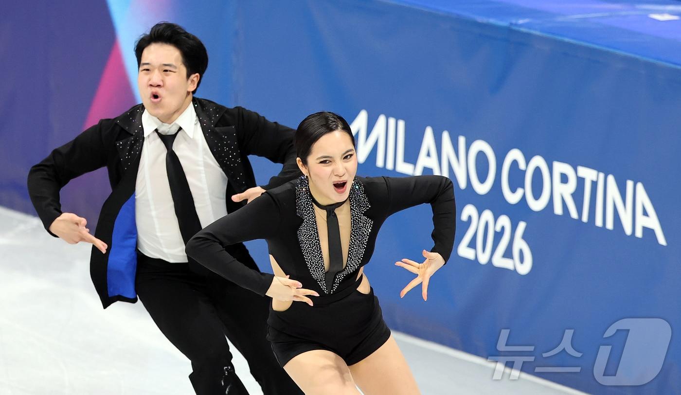 본문 이미지 - 피겨스케이팅 아이스댄스 임해나-권예.  ⓒ 뉴스1 김진환 기자