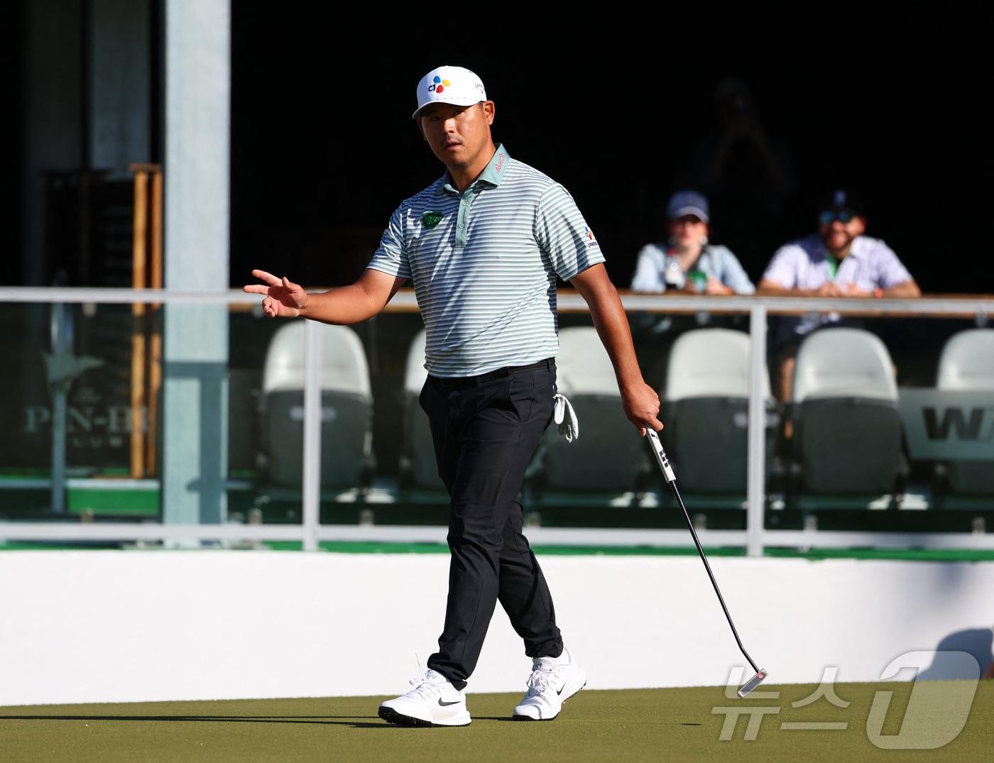 본문 이미지 - 김시우가 7일(한국시간) 열린 PGA 투어 WM 피닉스오픈 2라운드에서 공동 5위로 도약했다. ⓒ 로이터=뉴스1