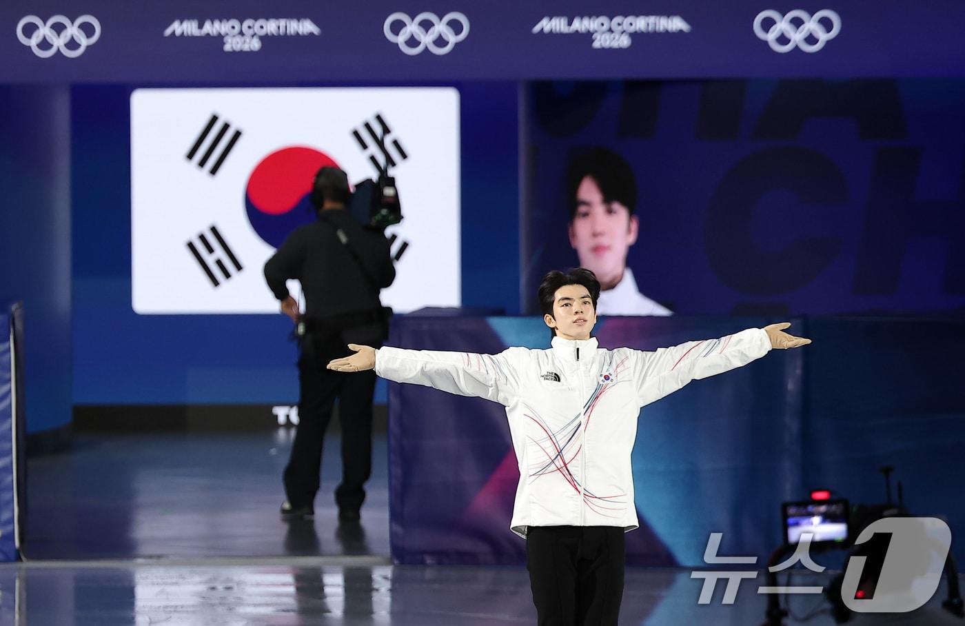 본문 이미지 - 팀 이벤트에서 예열을 마친 차준환이 .남자 싱글에서 본격적 메달 사냥을 시작한다. 2026.2.8 ⓒ 뉴스1 김성진 기자
