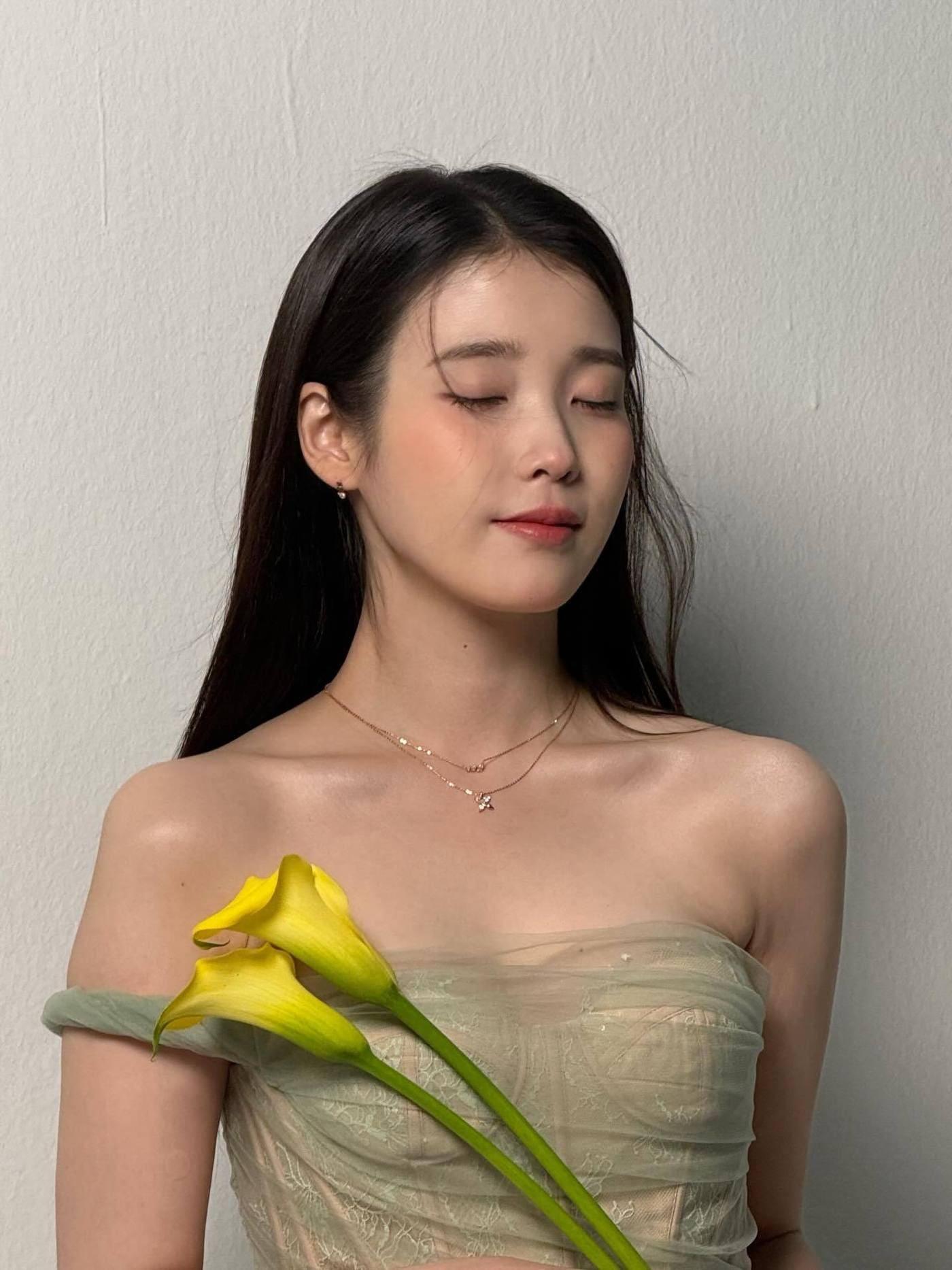 본문 이미지 - 사진=아이유 인스타그램 갈무리