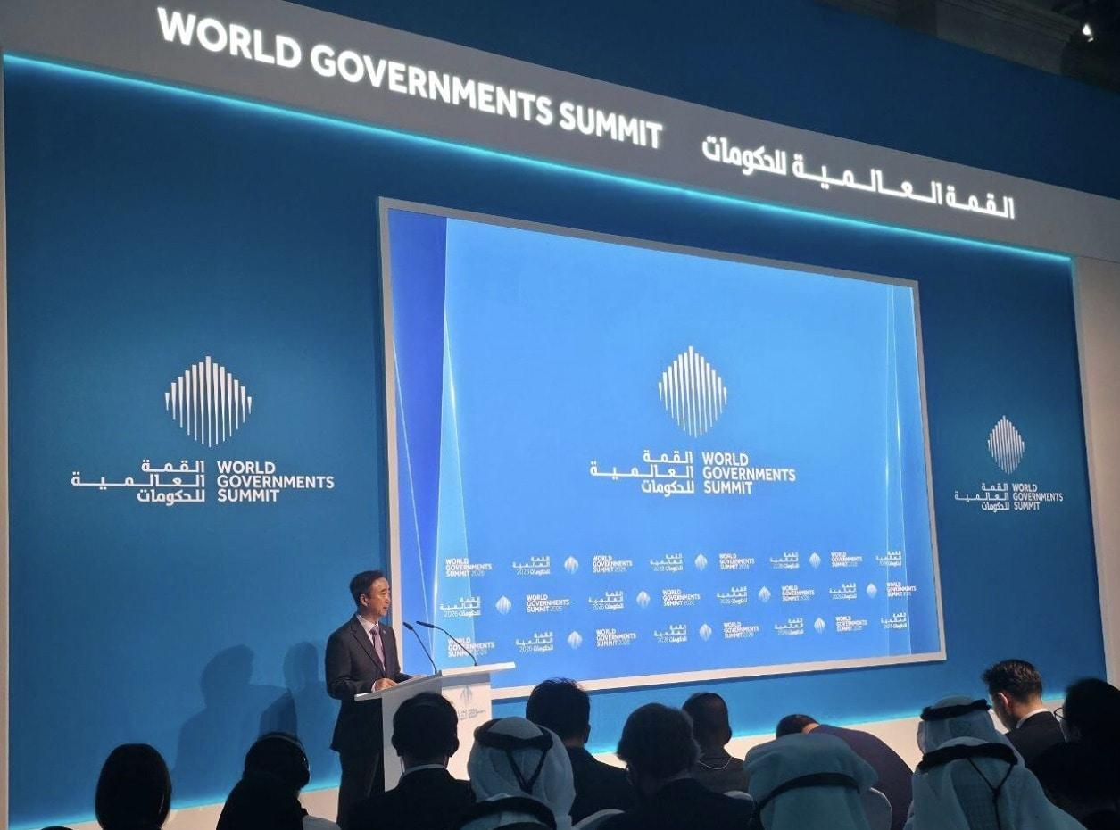 본문 이미지 - 임문영 국가AI전략위 부위원장은 2일부터 아랍에미리트(UAE) 두바이에서 열리고 있는 '세계정부 정상회의'(WGS)에 참석해 기조연설을 했다. (국가AI전략위 제공)