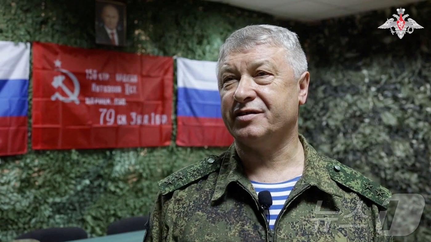 본문 이미지 - 6일(현지시간) 오전 모스크바의 한 아파트에서 여러 발의 총격을 받고 병원으로 이송된 러시아군 정보기관인 총정찰국(GRU) 제1부국장인 블라디미르 알렉세예프 중장. 2023.6.14 ⓒ 로이터=뉴스1