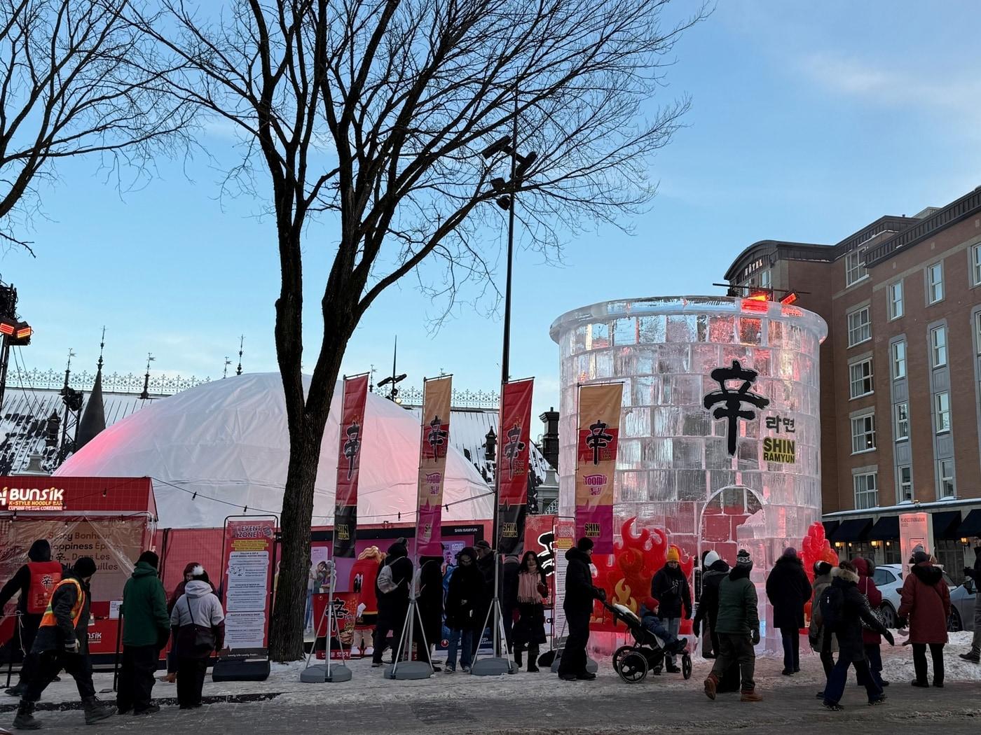 본문 이미지 - 농심 캐나다 퀘백 윈터 카니발 신라면 브랜드존 사진.(농심 제공)