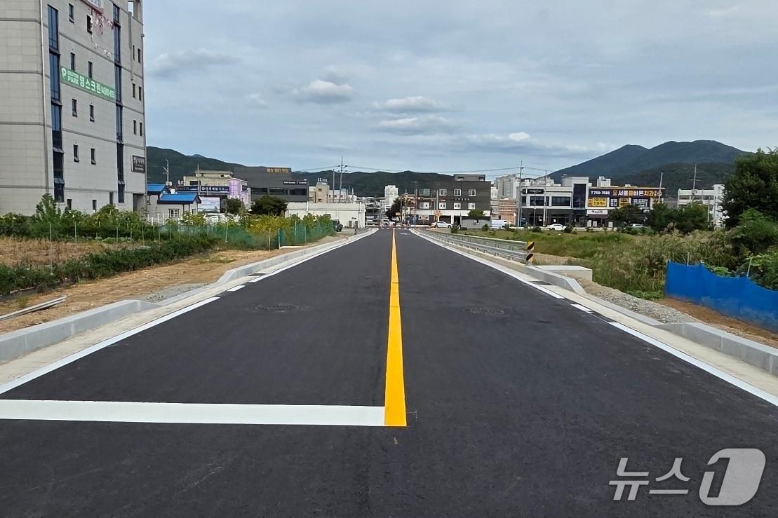 본문 이미지 - 음성군 금왕읍 도시계획도로.(음성군 제공. 재판매 및 DB금지)/뉴스1