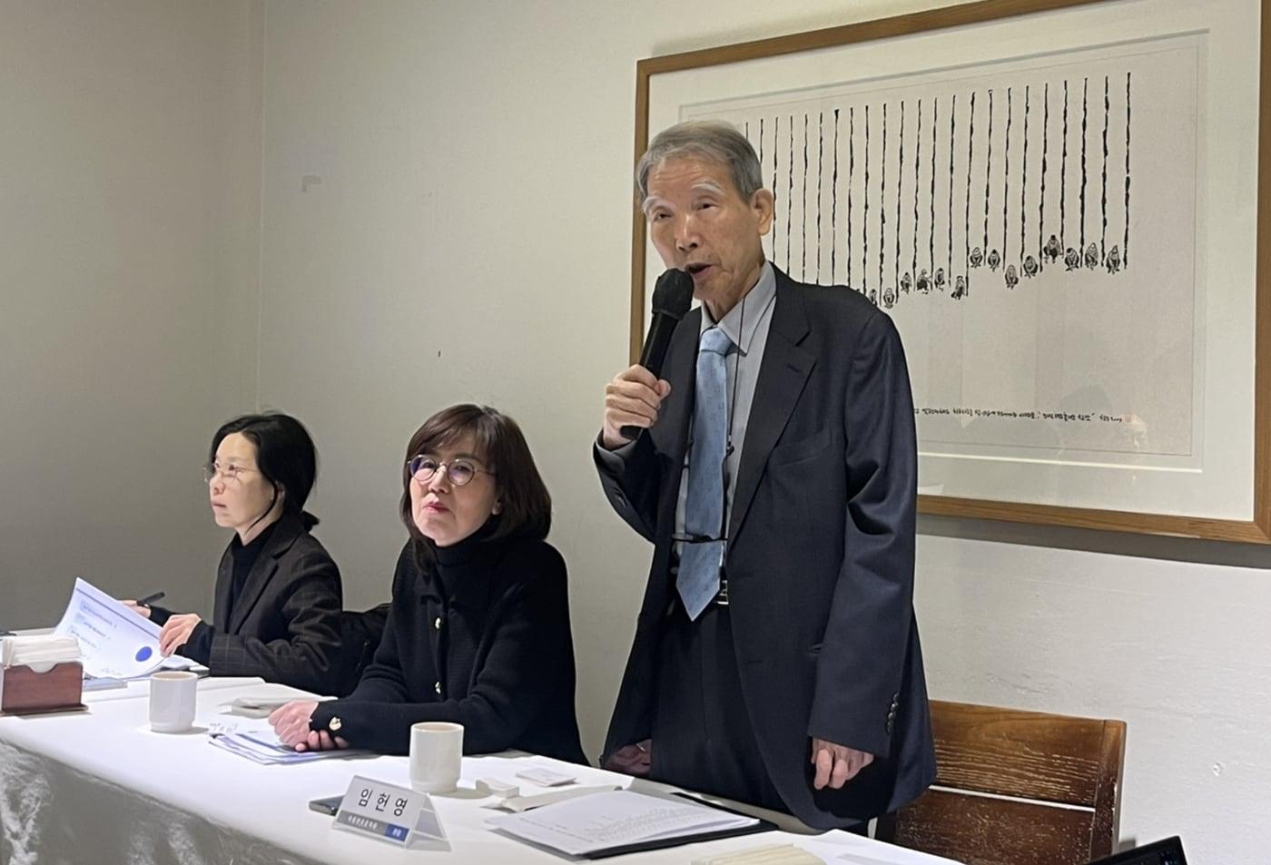 본문 이미지 - 9일 임헌영 국립한국문학관장이 기자간담회에서 취임 1개월의 소회를 밝히고 있다. (국립한국문학관 제공)