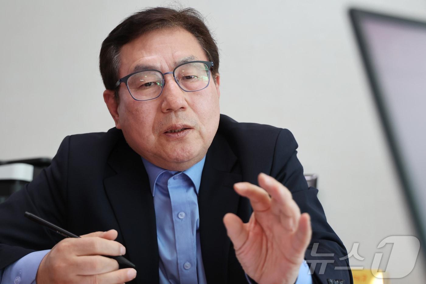 본문 이미지 - 한만중 서울시교육감 후보가 9일 오후 서울 용산구 사무실에서 뉴스1과 인터뷰를 하고 있다. ⓒ 뉴스1 황기선 기자