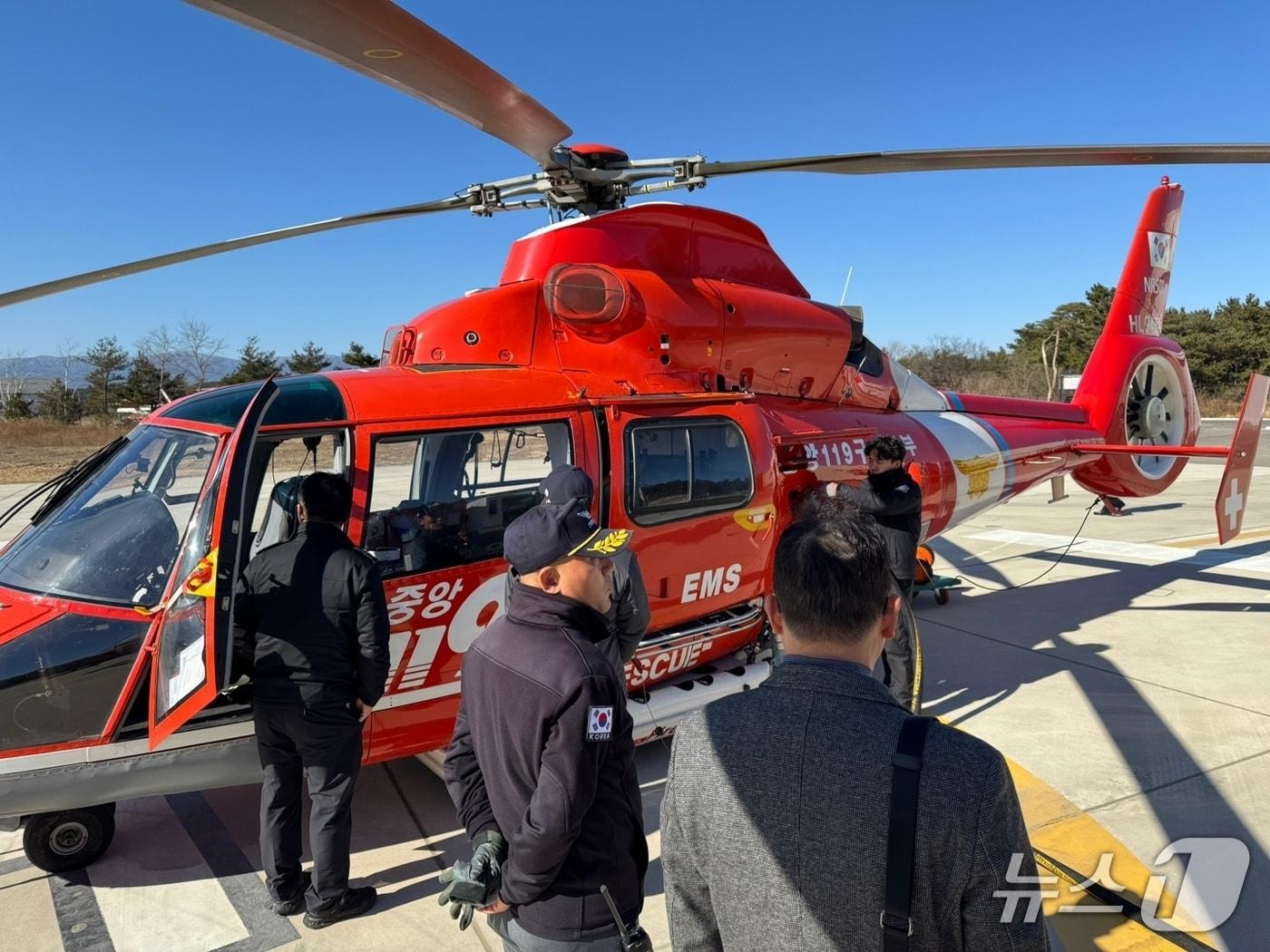 본문 이미지 - 충청·강원119항공대 헬기.(강원도소방본부 제공, 재판매 및 DB금지)