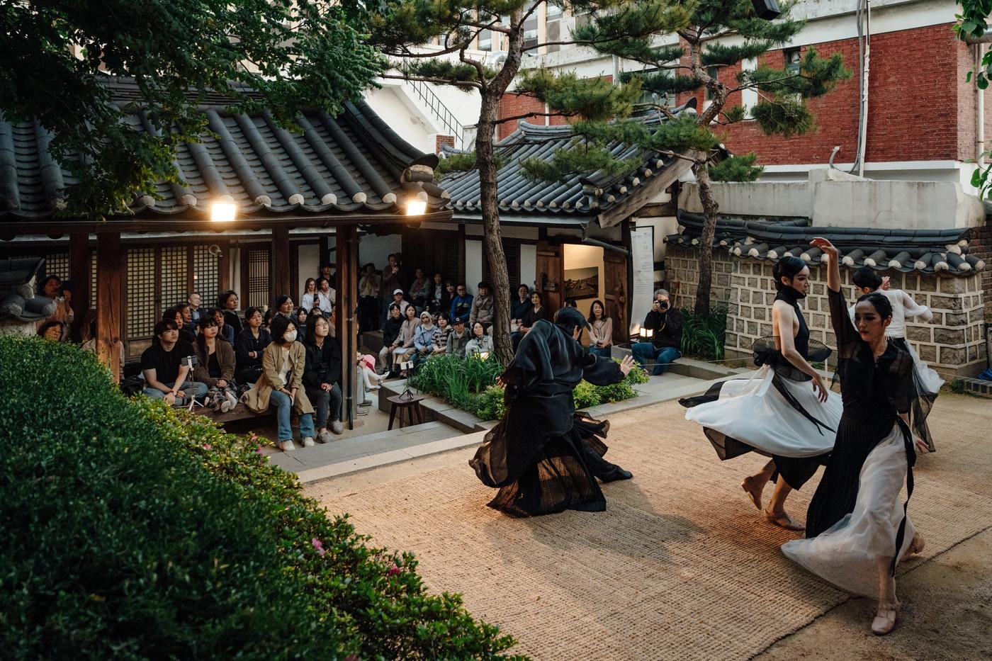 본문 이미지 - 공공한옥 밤마실