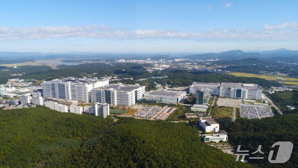 본문 이미지 - LG디스플레이 파주사업장 전경. (파주시 제공, 재판매 및 DB금지)