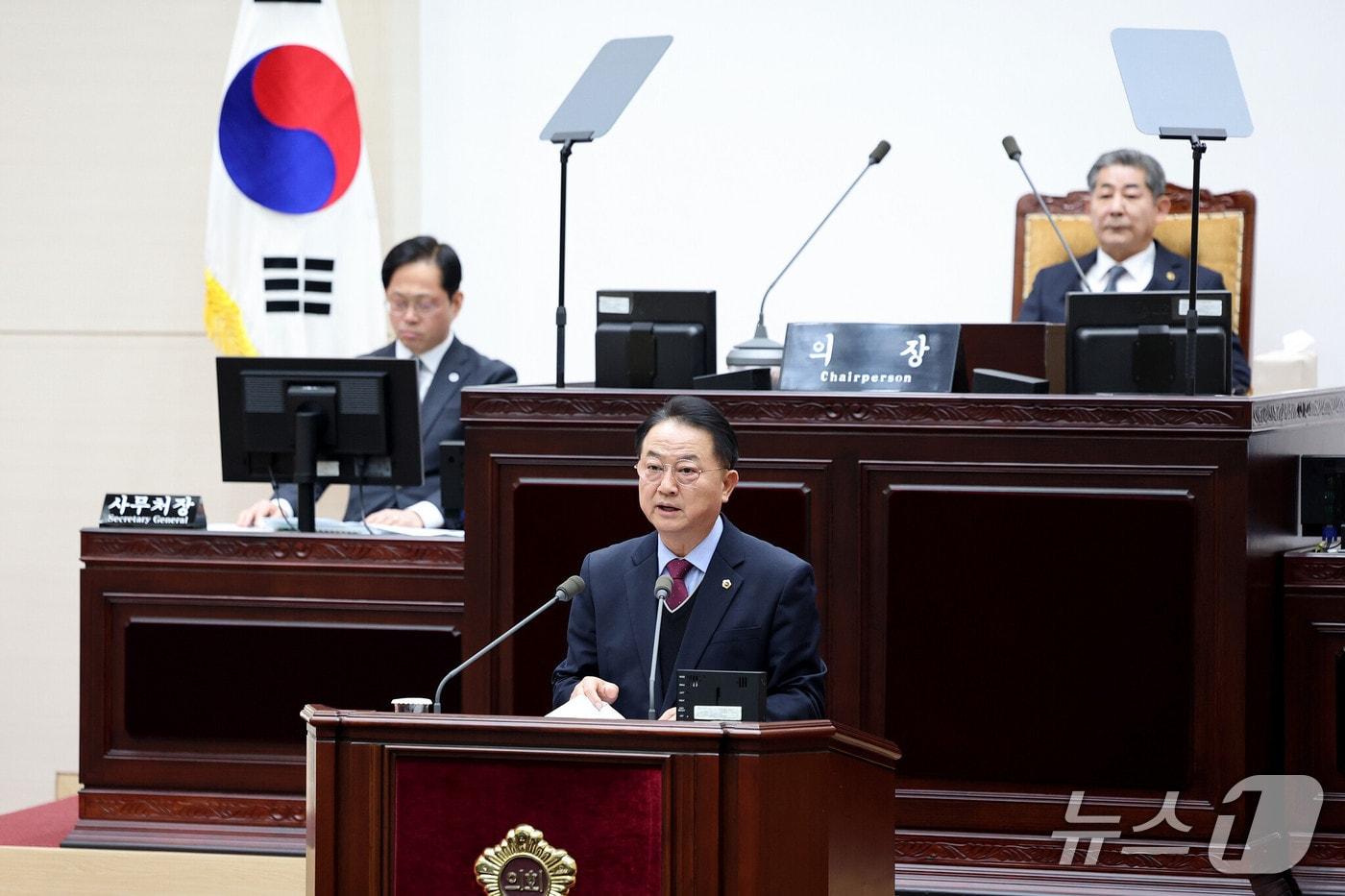 본문 이미지 - 인천시의회 건설교통위원회 이인교 시의원(남동6) 9일 본회의장에서 열린 제306회 인천광역시의회 임시회 제2차 본회의에서 시정질문을 하고 있다.(인천시의회 제공. 재배포 및 DB금지)2026.2.9/뉴스1