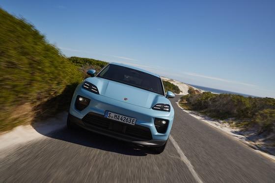 본문 이미지 - 포르쉐 중형 전기 SUV '마칸 일렉트릭'(포르쉐코리아 제공).