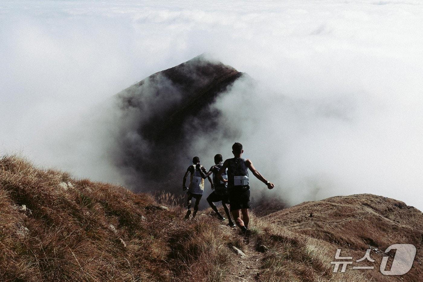 본문 이미지 - 국제 산악 스포츠 브랜드 살로몬이 2018년부터 주관·후원해 온 'GTWS(Golden Trail World Series) 그랜드 파이널 대회'.(무주군 제공. 재판매 및 DB 금지)