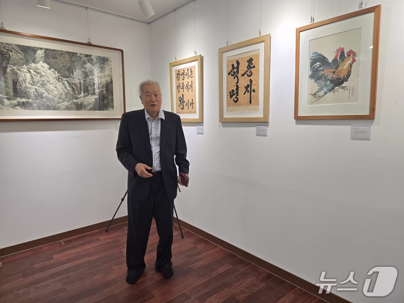 본문 이미지 - 2월 22일 경북 포항시 국제옥수수재단 사무실 인근 '아프리카-북한 박물관'에서 만난 김순권(82) 대표.  2026.2.22 ⓒ 뉴스1 유민주 기자