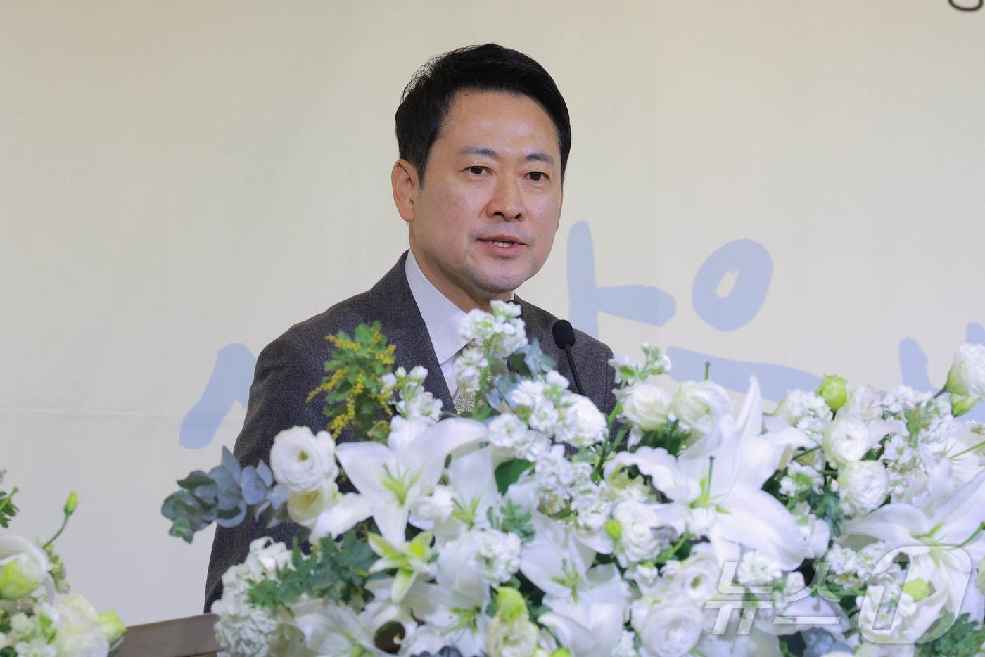 본문 이미지 - 장동혁 국민의힘 대표가 지난 10일 오전 서울 여의도 한국노총 5층 웨딩여율리에서 열린 '한국노총 창립 제80주년 기념식'에서 축사를 하고 있다. (공동취재) 2026.3.10 ⓒ 뉴스1 김도우 기자