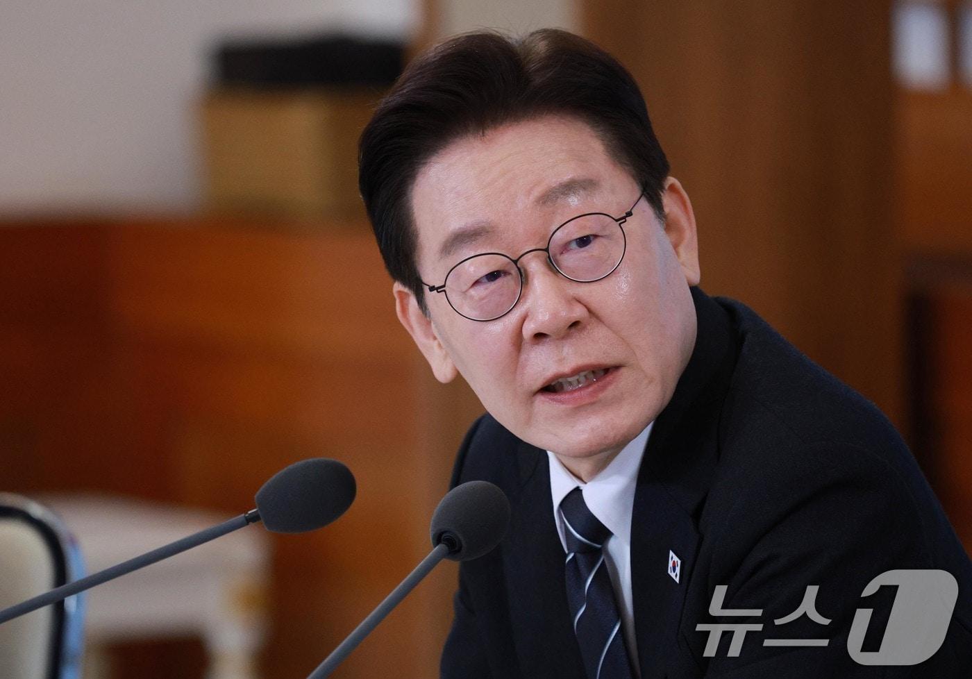 본문 이미지 - 이재명 대통령이 10일 청와대에서 열린 상생을 실천하는 기업인과의 대화에서 발언하고 있다. 2026.3.10 ⓒ 뉴스1 허경 기자