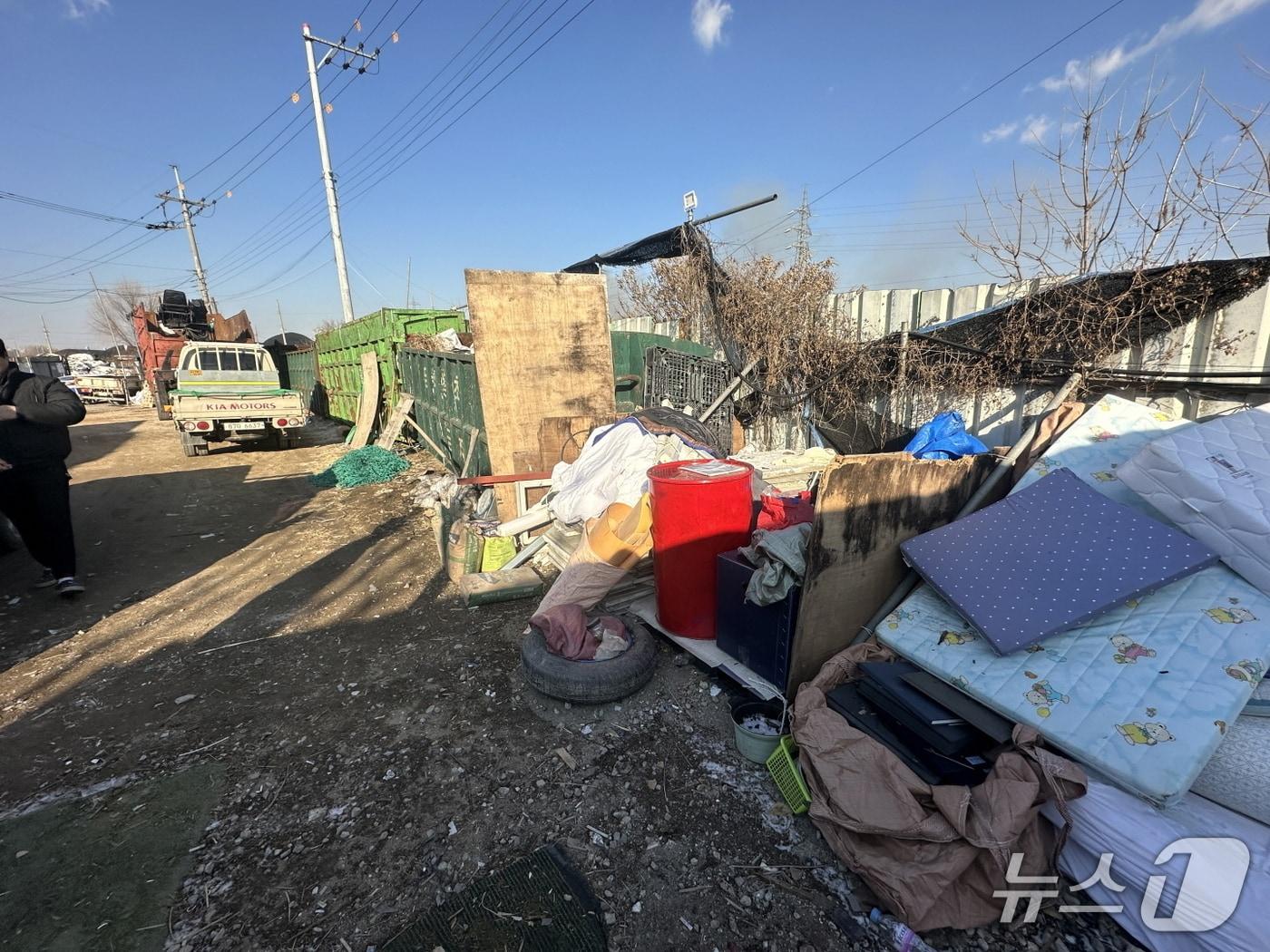본문 이미지 - 불법적재 단속.(시흥시 제공)