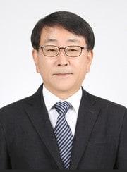 본문 이미지 - 충북대학교 33대 교수회장으로 취임한 의과대학 최중국 교수.(충북대 제공. 재판매 및 DB금지)